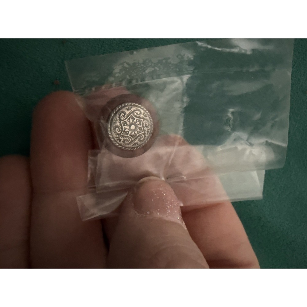 Shank Button Silver With Red Outline